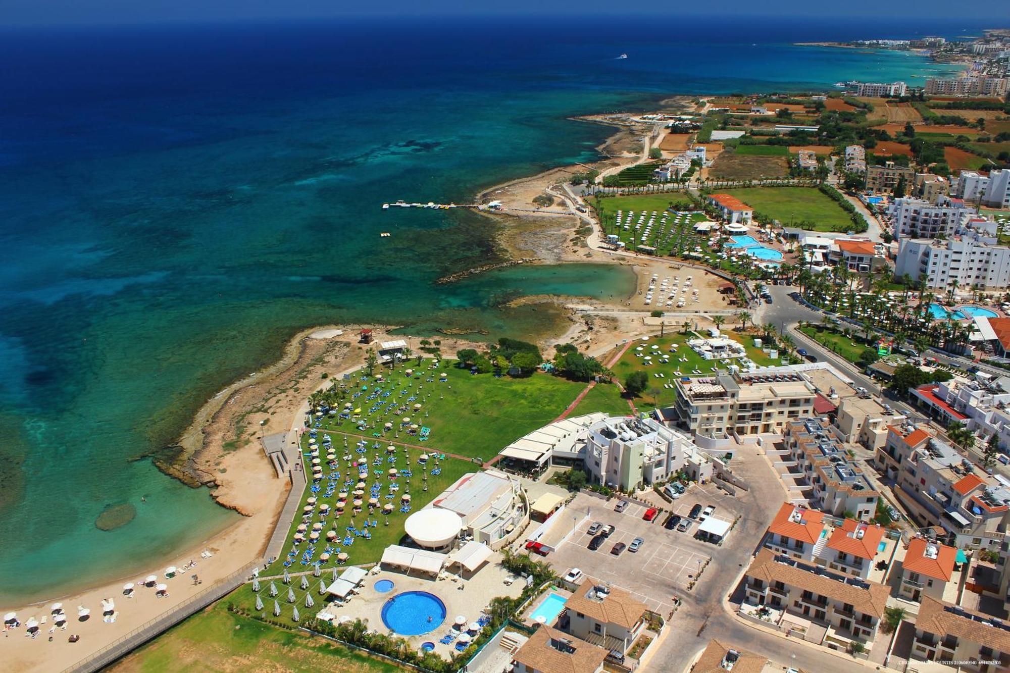 Polyxenia Isaak Luxury Villas And Apartments Protaras Luaran gambar