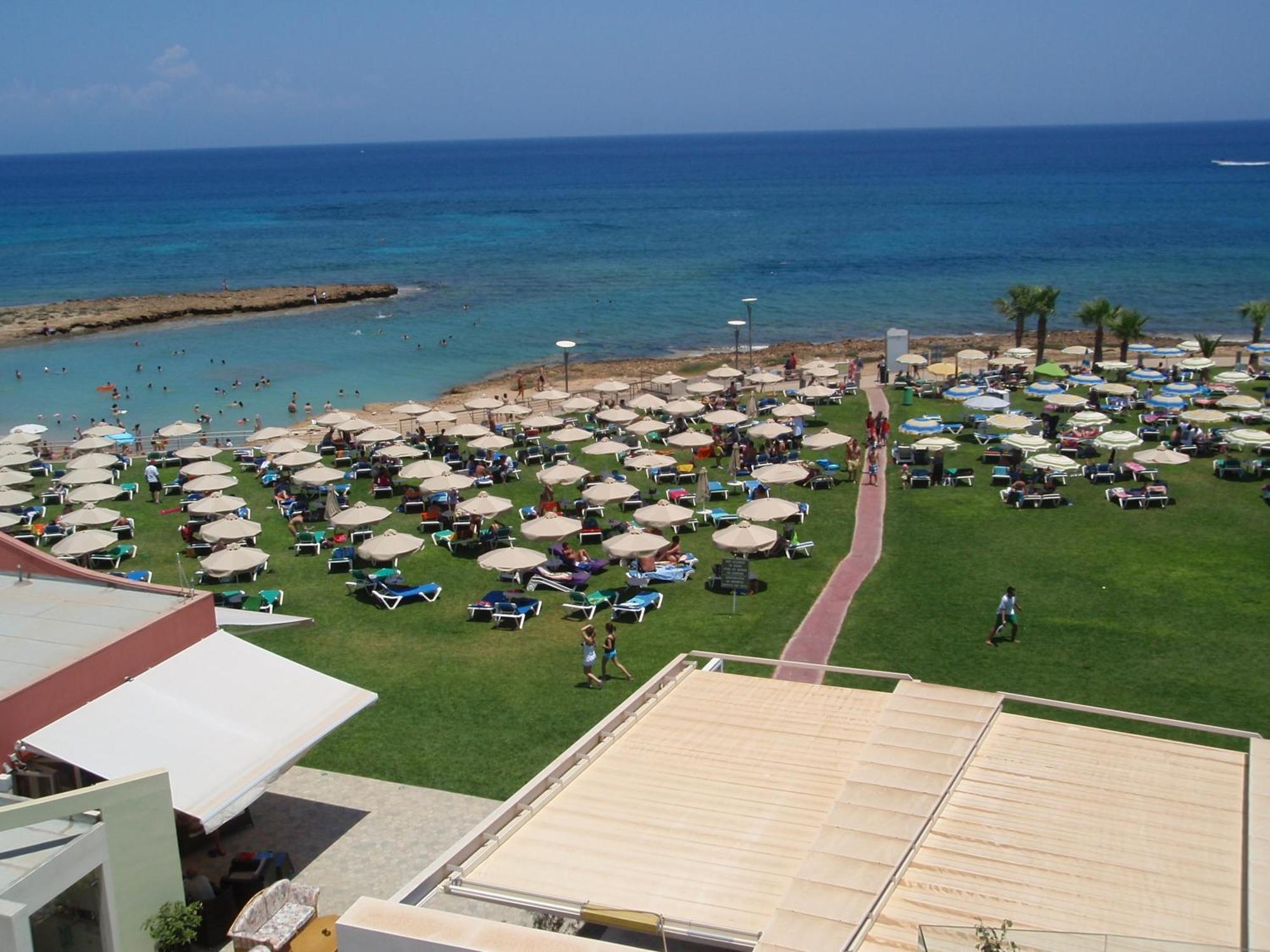 Polyxenia Isaak Luxury Villas And Apartments Protaras Luaran gambar