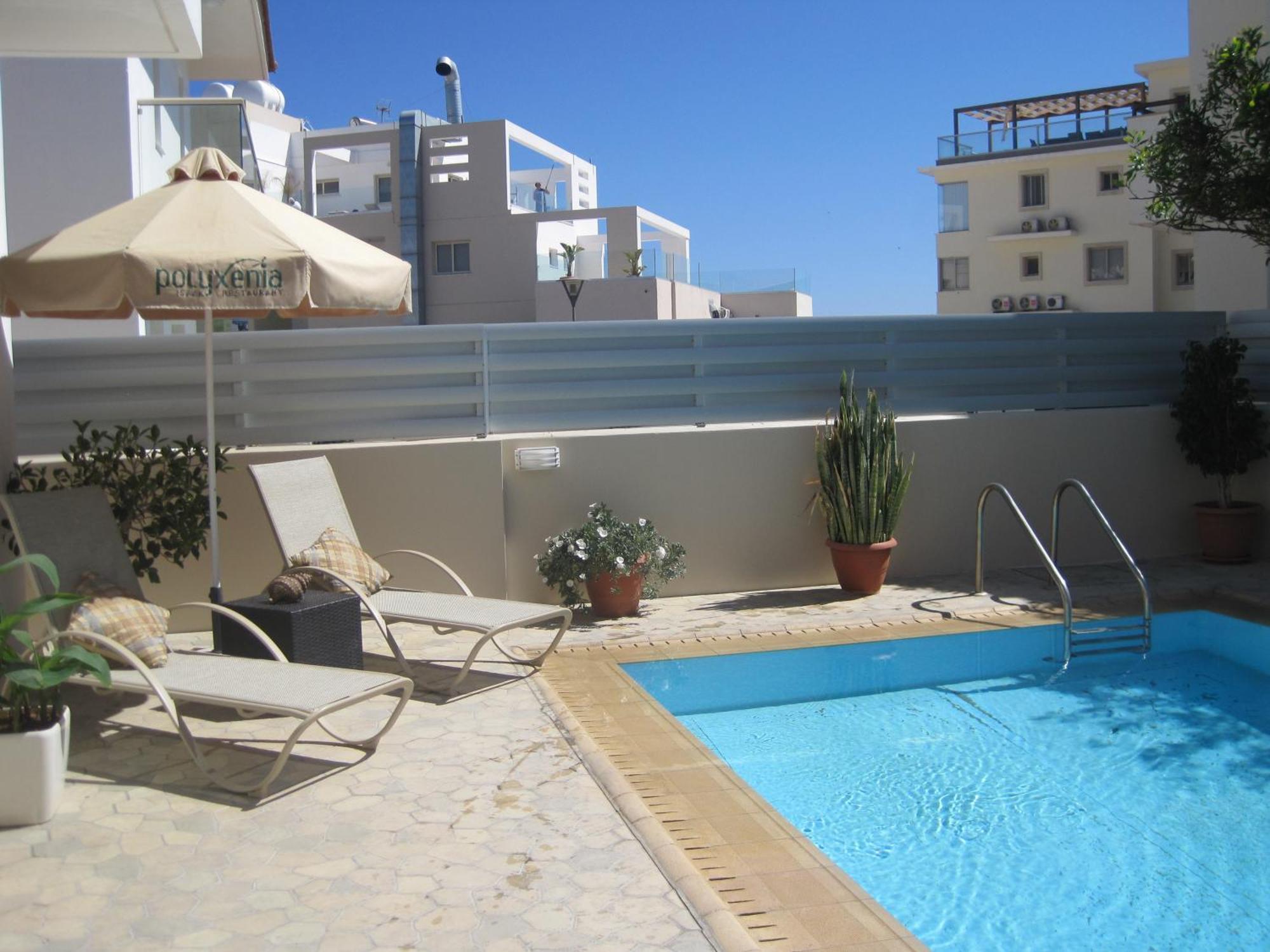 Polyxenia Isaak Luxury Villas And Apartments Protaras Bilik gambar