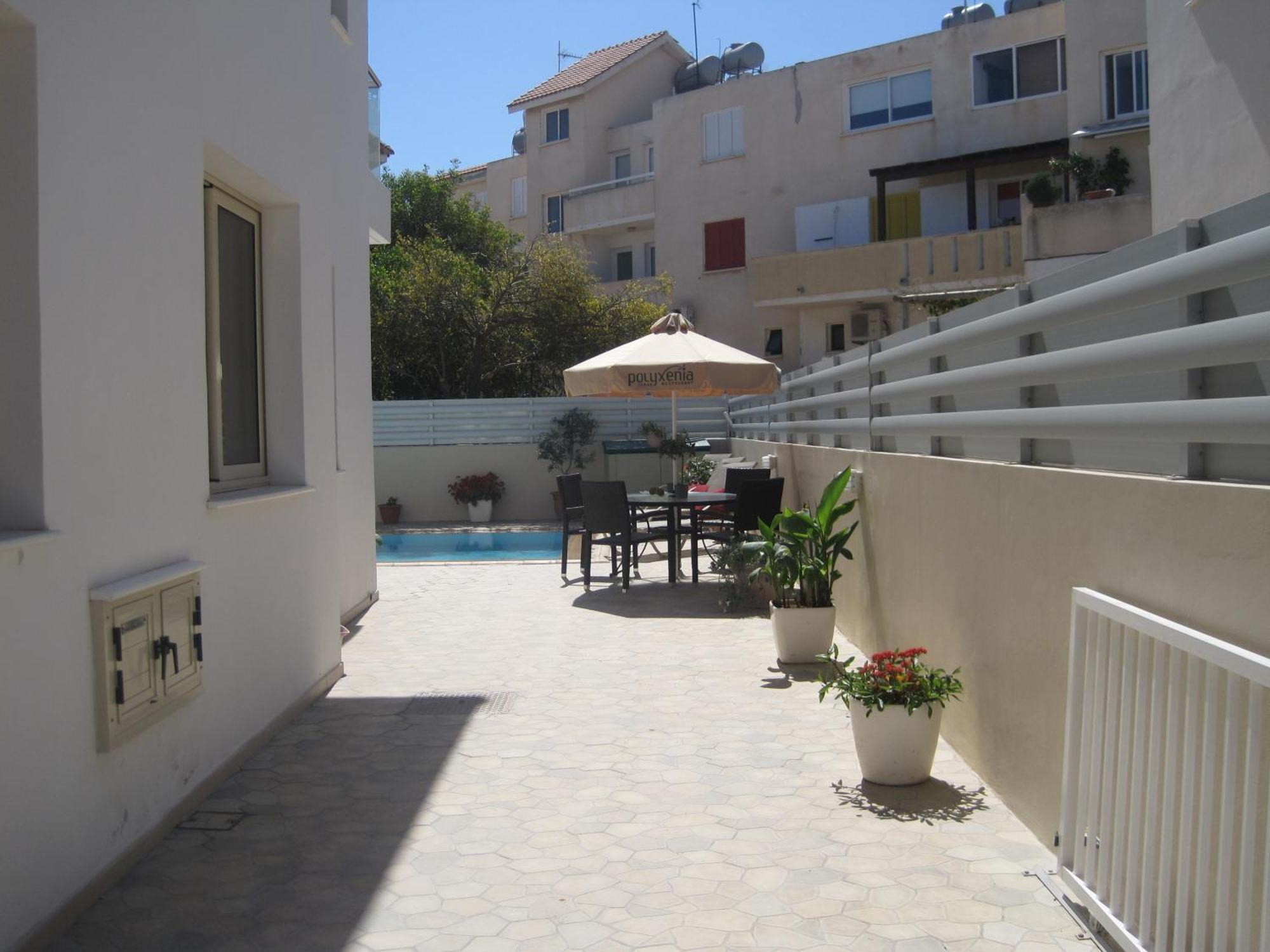 Polyxenia Isaak Luxury Villas And Apartments Protaras Bilik gambar