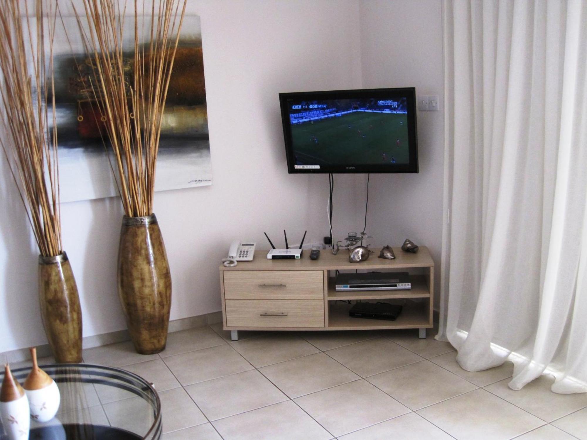 Polyxenia Isaak Luxury Villas And Apartments Protaras Bilik gambar