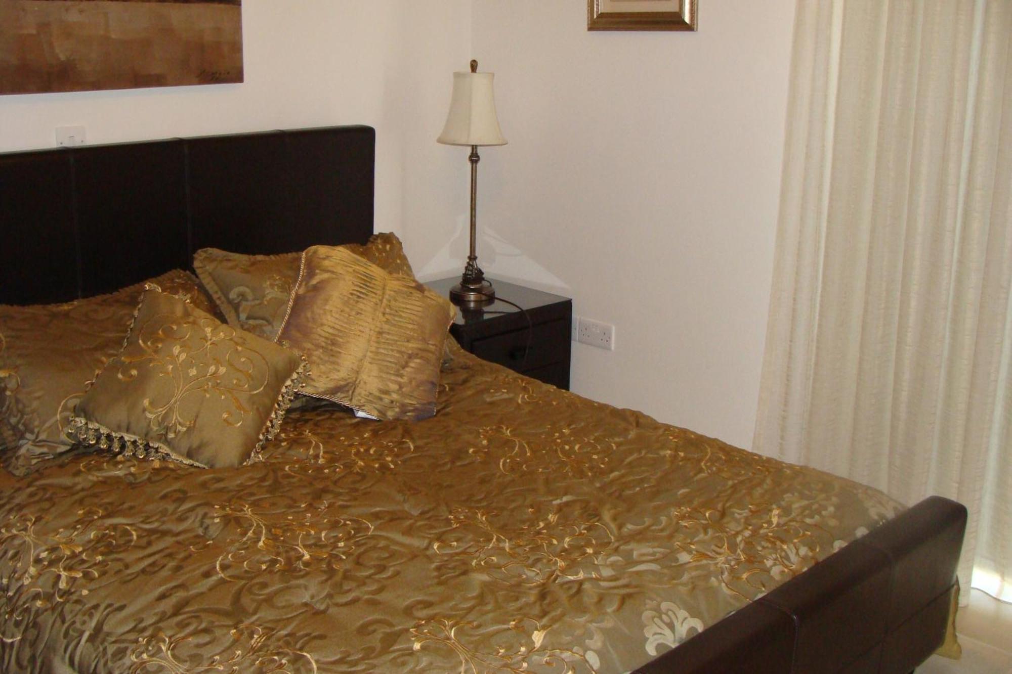 Polyxenia Isaak Luxury Villas And Apartments Protaras Bilik gambar