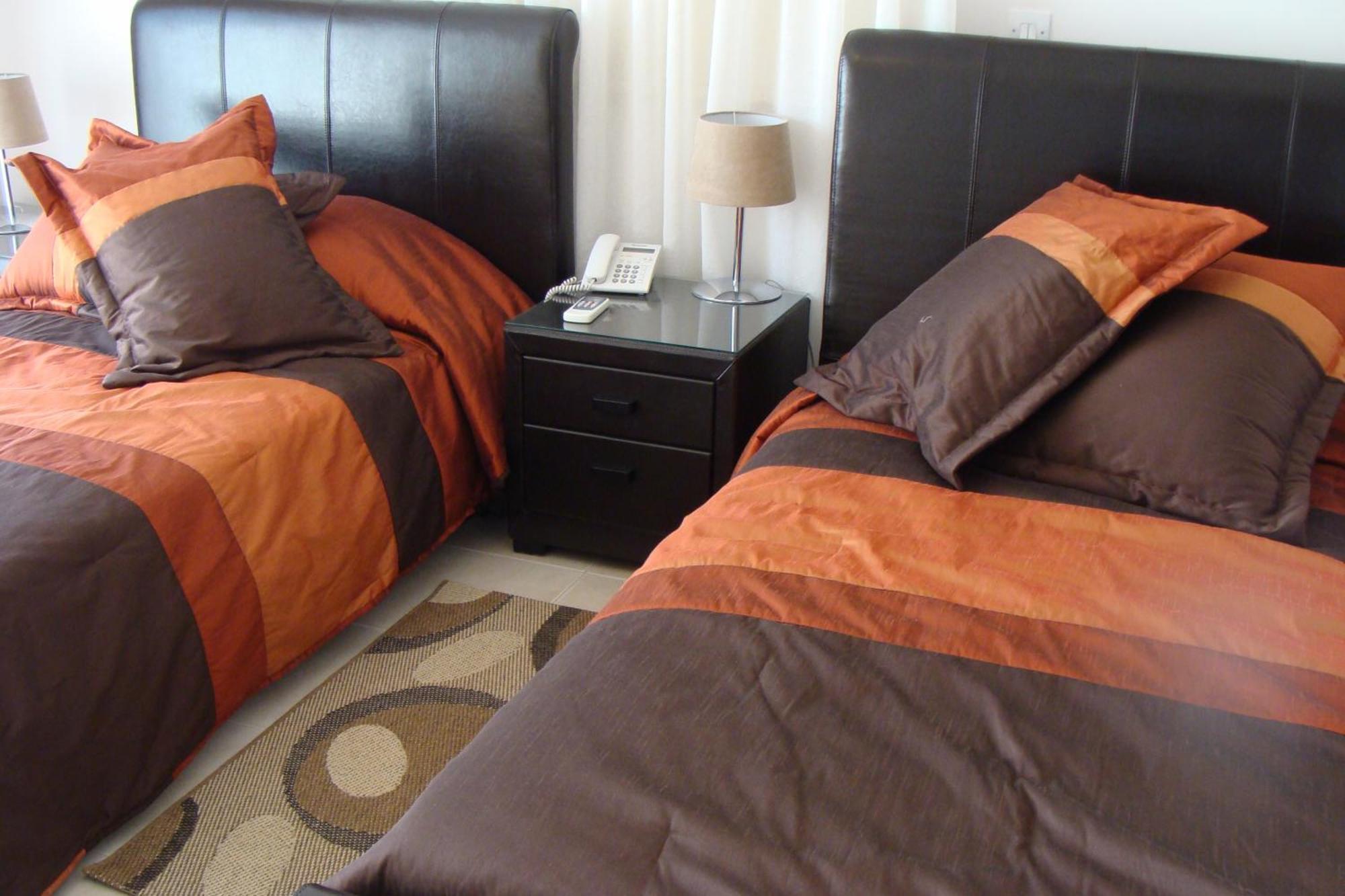Polyxenia Isaak Luxury Villas And Apartments Protaras Bilik gambar