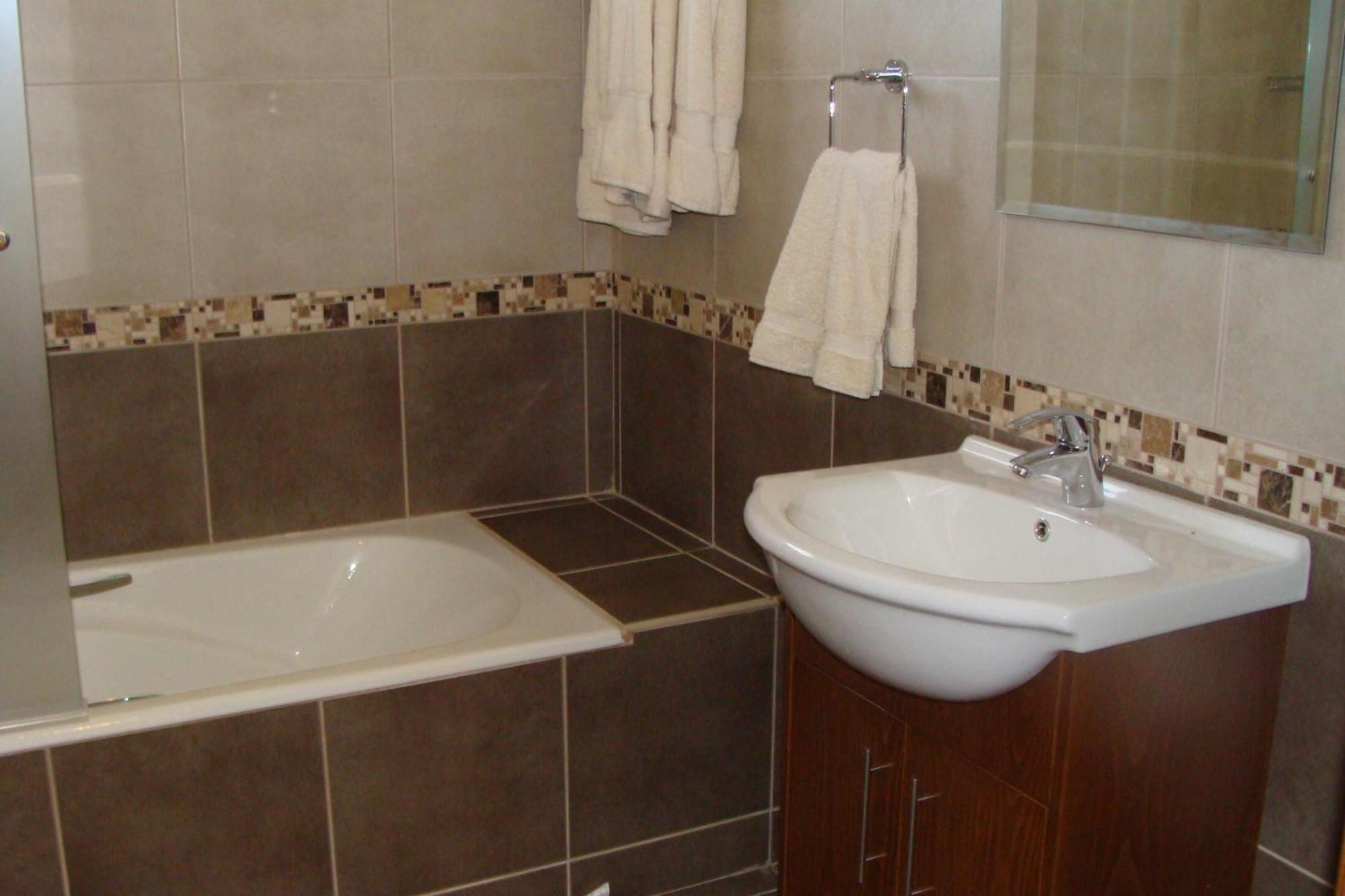 Polyxenia Isaak Luxury Villas And Apartments Protaras Bilik gambar