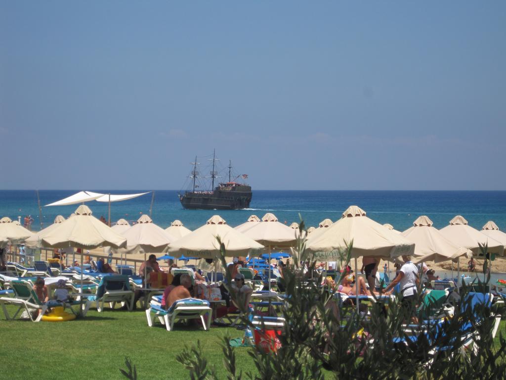 Polyxenia Isaak Luxury Villas And Apartments Protaras Luaran gambar