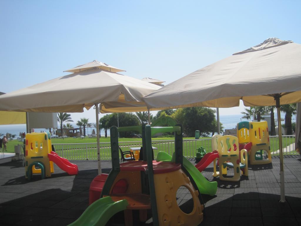Polyxenia Isaak Luxury Villas And Apartments Protaras Luaran gambar