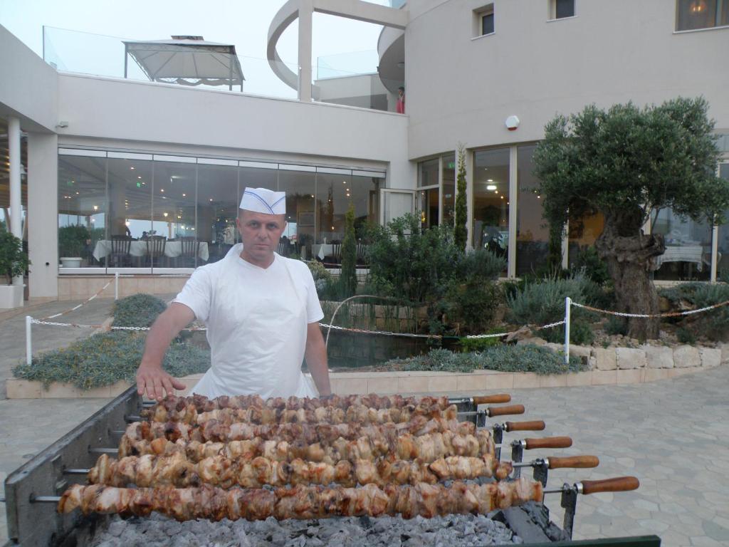 Polyxenia Isaak Luxury Villas And Apartments Protaras Luaran gambar